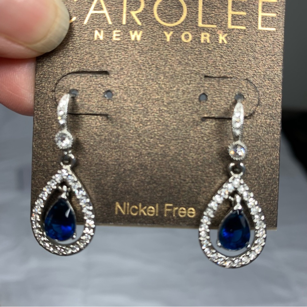 Exquisite Faux Diamond and Saphire Earings for pierced ears. OS
